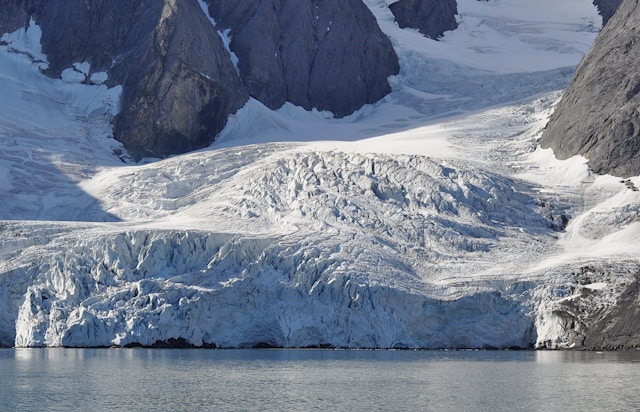 Pourquoi les îles Svalbard devraient-elles être votre prochaine aventure polaire ?