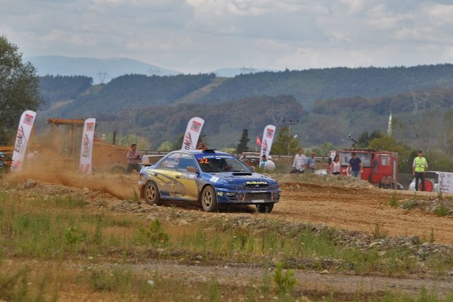 Les vue spectaculaires lors de compétitions de rallye Les vue spectaculaires lors de compétitions de rallye