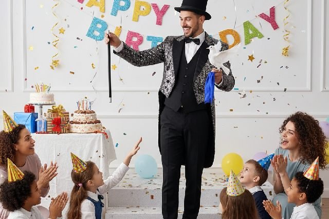Magicien à Paris : une animation magique pour anniversaires Magicien à Paris : une animation magique pour anniversaires