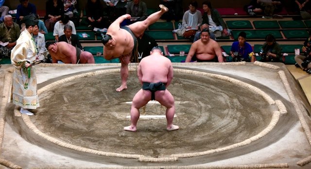 Sumo : Plongée au cœur d’une tradition millénaire
