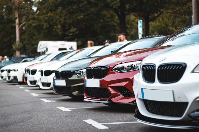 LOA ou crédit auto : quelle option privilégier pour financer votre véhicule ?