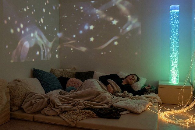 Ambiance Snoezelen : un havre de douceur et de sérénité pour tous